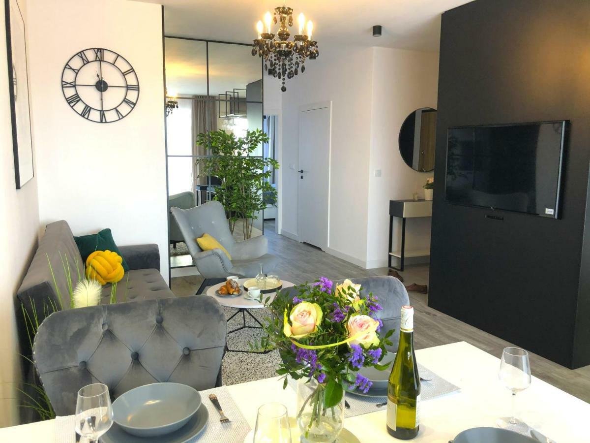 Glamour Apartment With Big, Private Terrace كراكوفيا المظهر الخارجي الصورة