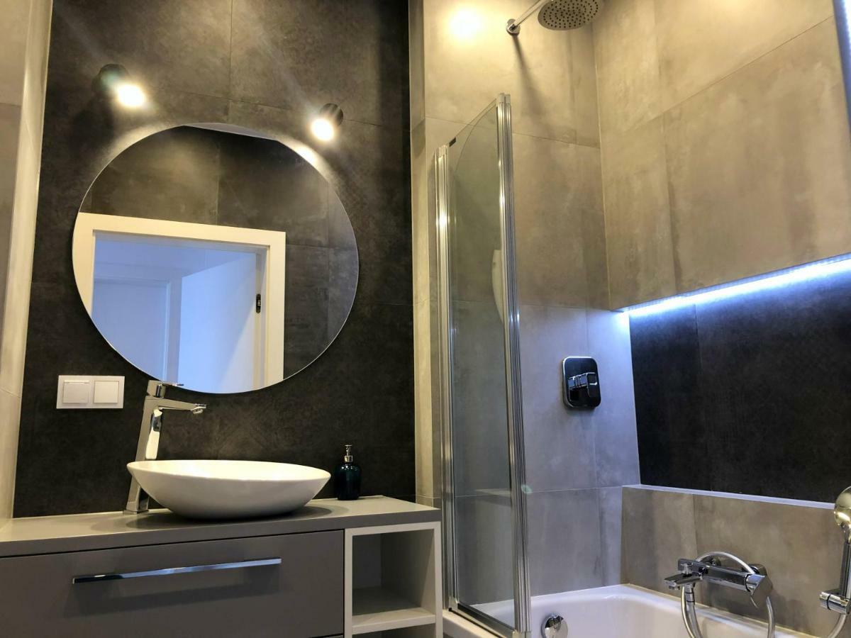 Glamour Apartment With Big, Private Terrace كراكوفيا المظهر الخارجي الصورة